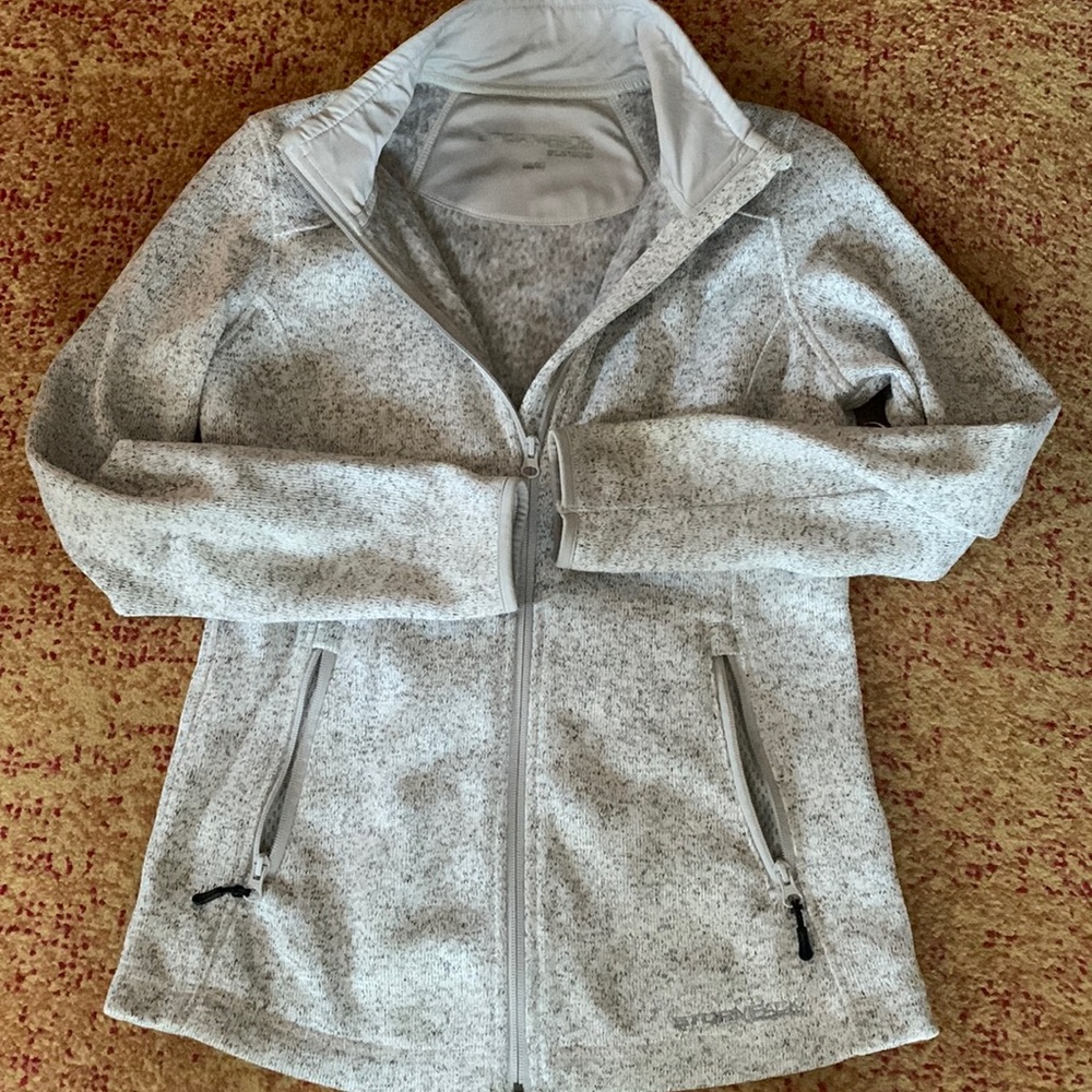 Stormpack zip sweater with pockets